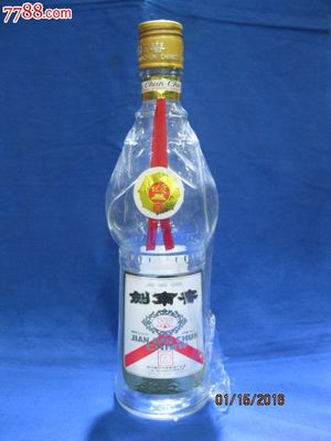 老包装52度剑南春白酒