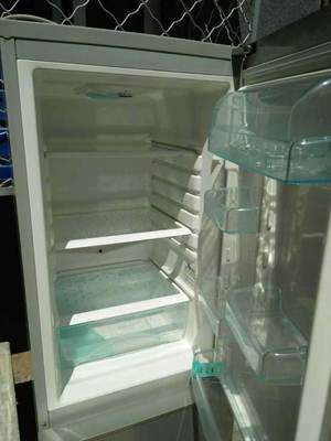 美菱冰箱包装脏
