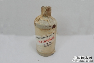 八十年代茅台酒包装外形