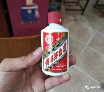 八十年代茅台酒包装外形